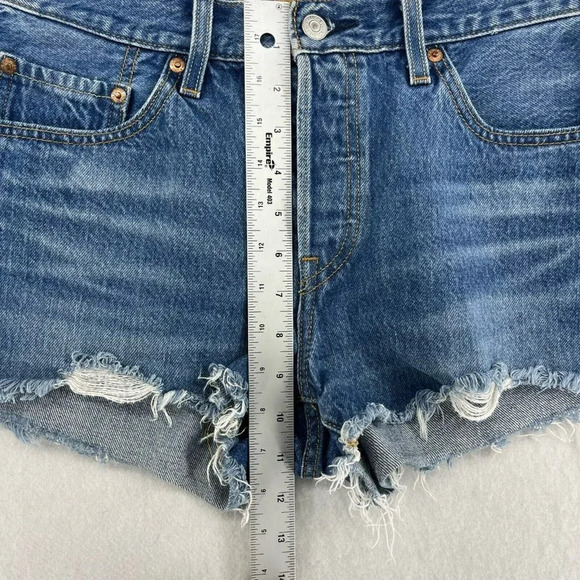 Levi's Jean Shorts Womens Sz 27 Blue Medium Wash High Rise Premium Distressed - Picture 5 of 13
